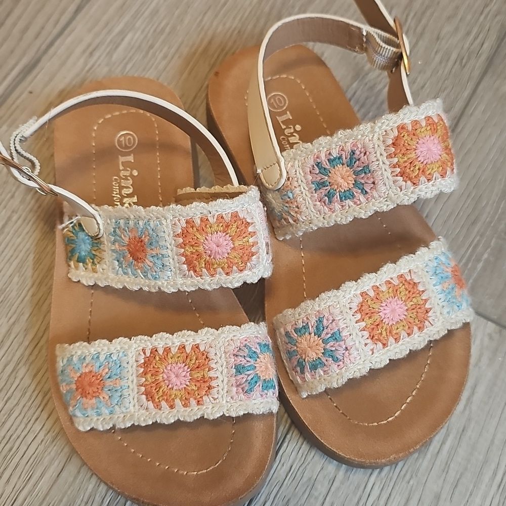 7 Pairs Kids Summer Sandals - Yellow, Tan, Pink Styles. Reef Waterproof Sandals - Picture 4 of 14